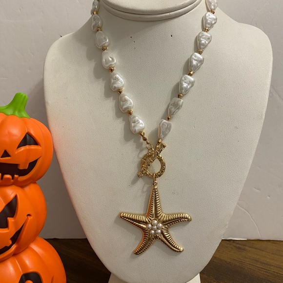 ELEGANT SAROJ TRENDING STATEMENT NECKLACE - Picture 6 of 7